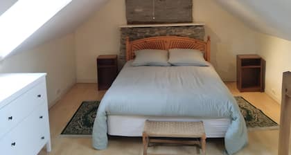 Gîte Le Petit Promenant: Private Terrace, Garden & Wi-Fi in La Bazoque