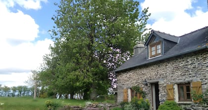 Gîte Le Petit Promenant: Private Terrasse, Garten & WLAN in La Bazoque