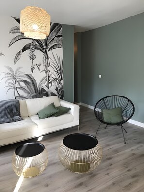 TV - Ferté Valises Cottage, Central St-Valery-sur-Somme, Quiet, Free Parking Spot (Saint-Valery-sur-Somme)