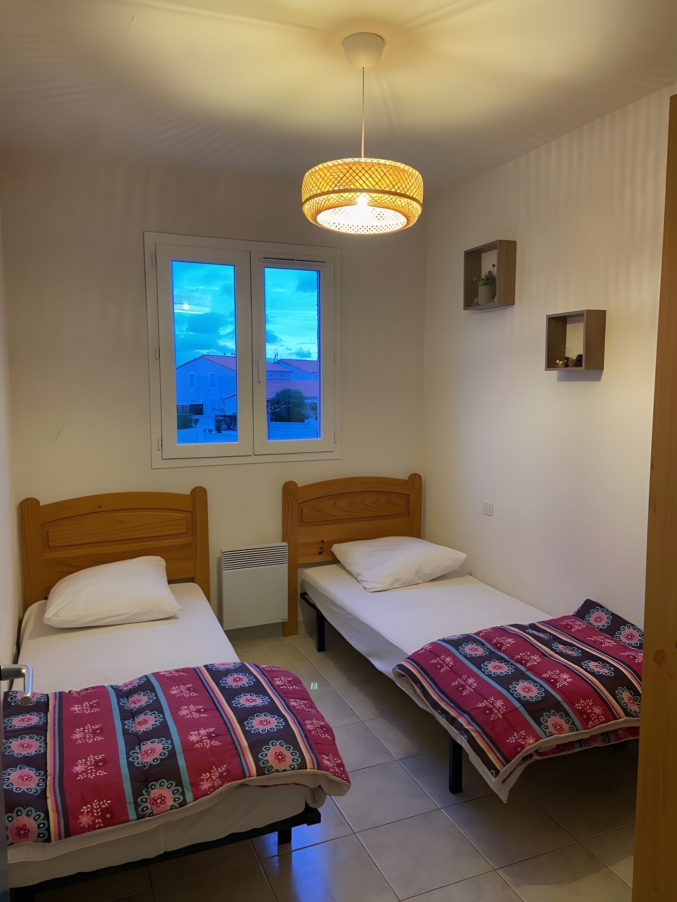 Een strijkplank/strijkijzer, wifi