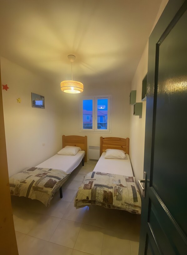 Fer et planche à repasser, Wi-Fi