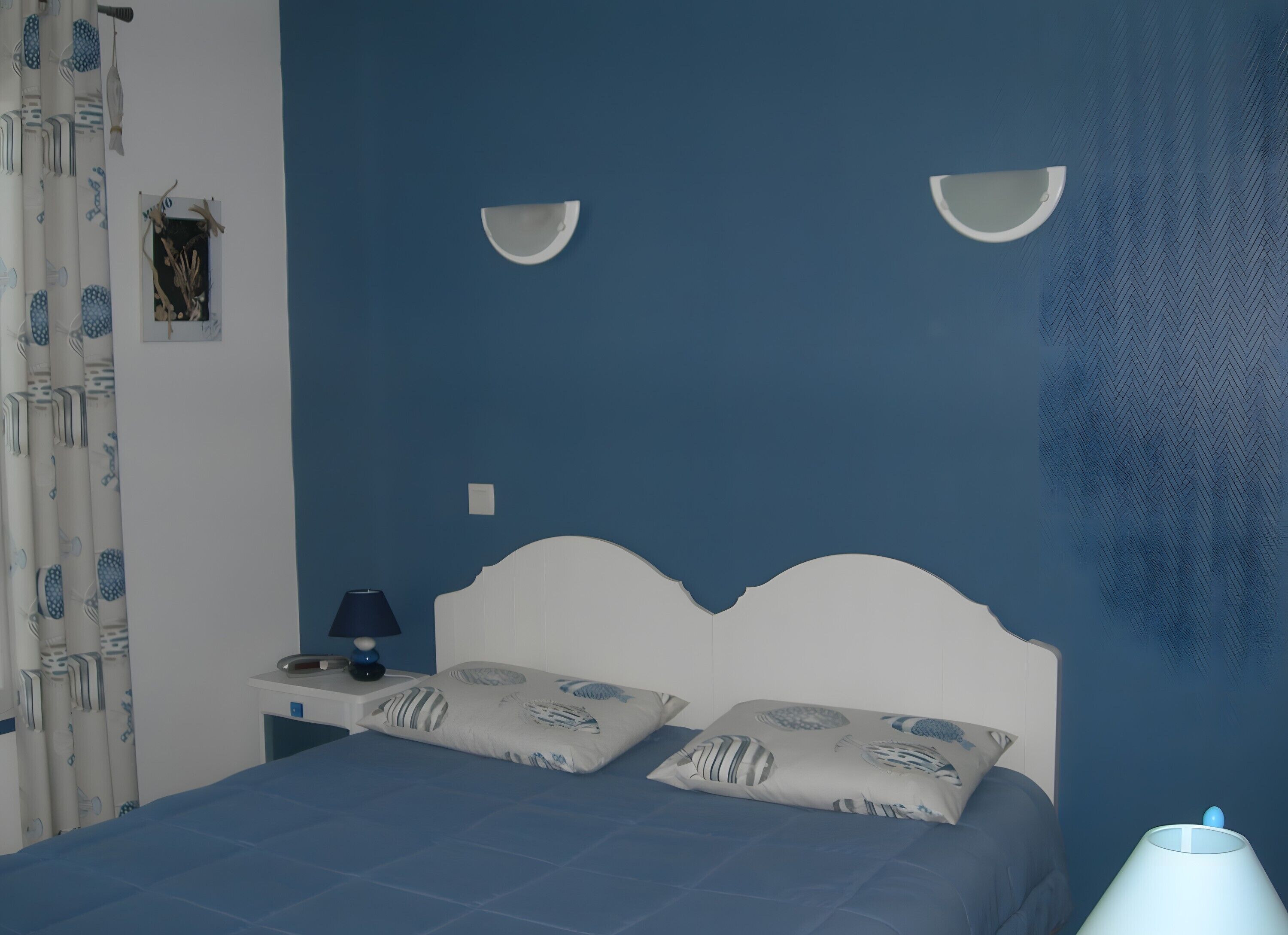 2 bedrooms, iron/ironing board, WiFi