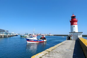 Miscellaneous - Holiday Home "L'escale bleue" with Shared Terrace, Private Garden, and Wi-Fi (Plomeur)