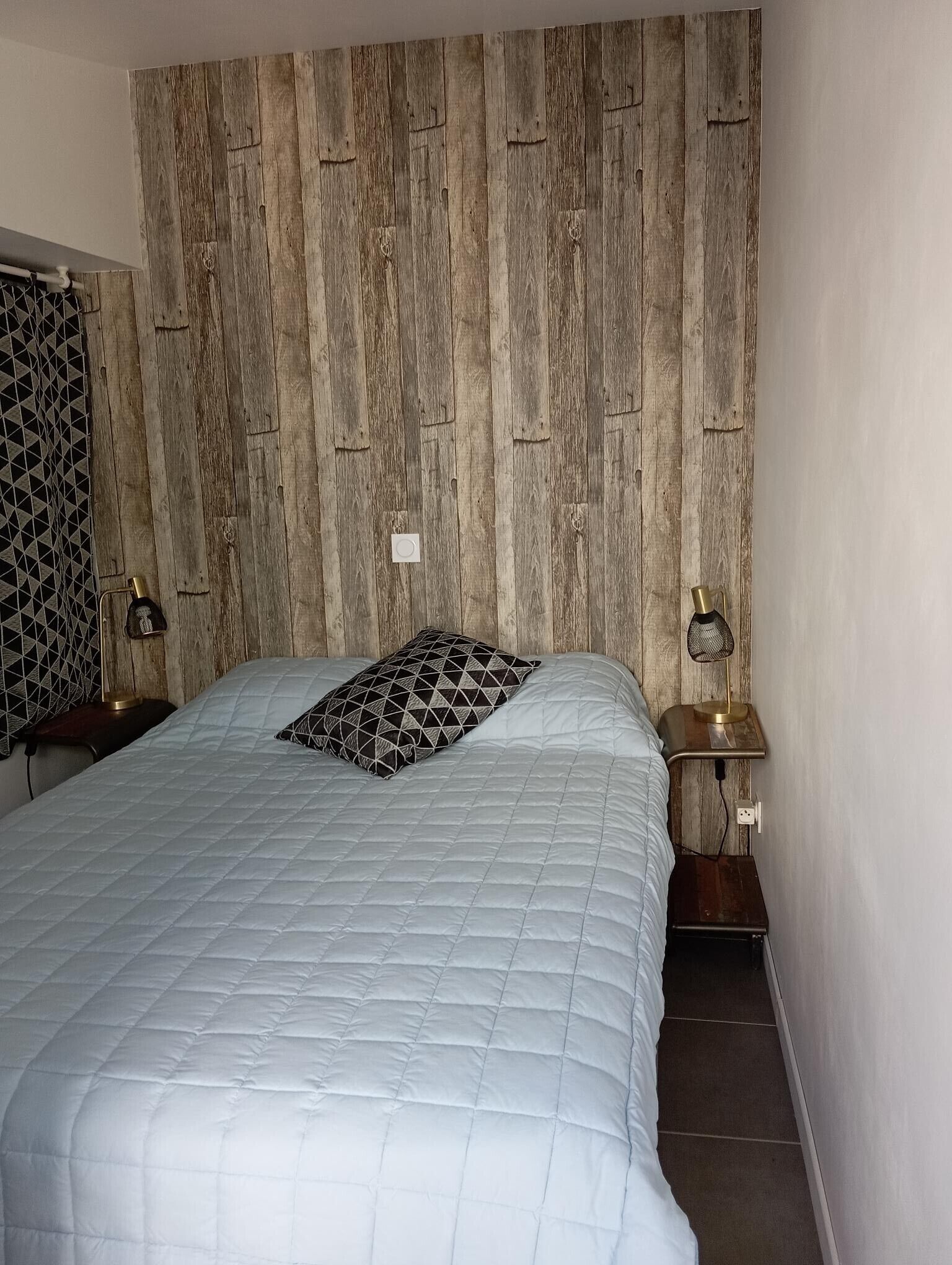 Iron/ironing board, WiFi