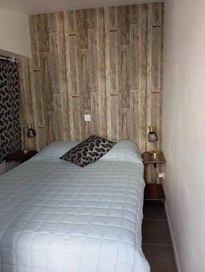 Tabla de planchar con plancha y wifi