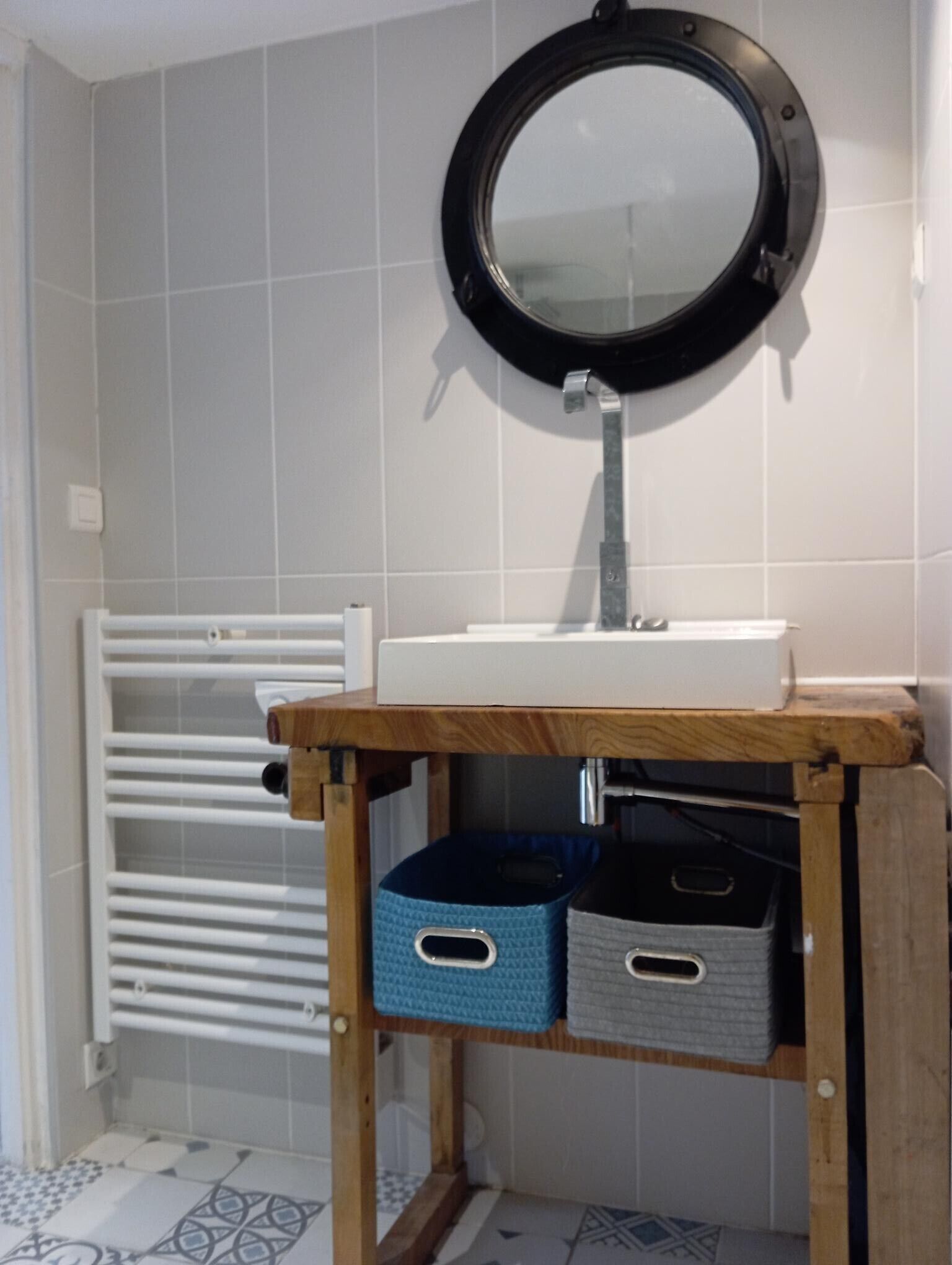 Regadera y secadora de cabello 