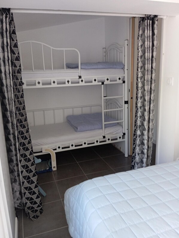 Een strijkplank/strijkijzer, wifi