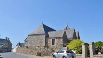 Third-party on-site parking