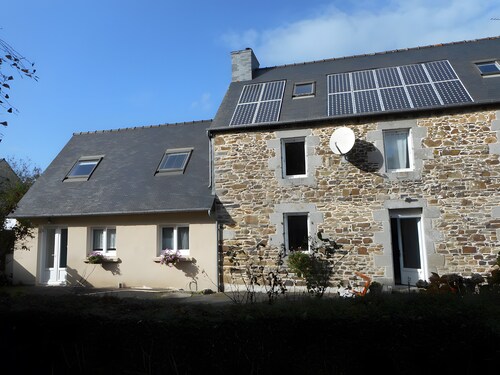 Bed and Breakfast 'Chambre De Convenant Hery Bihan' with Shared Garden and Wi-Fi