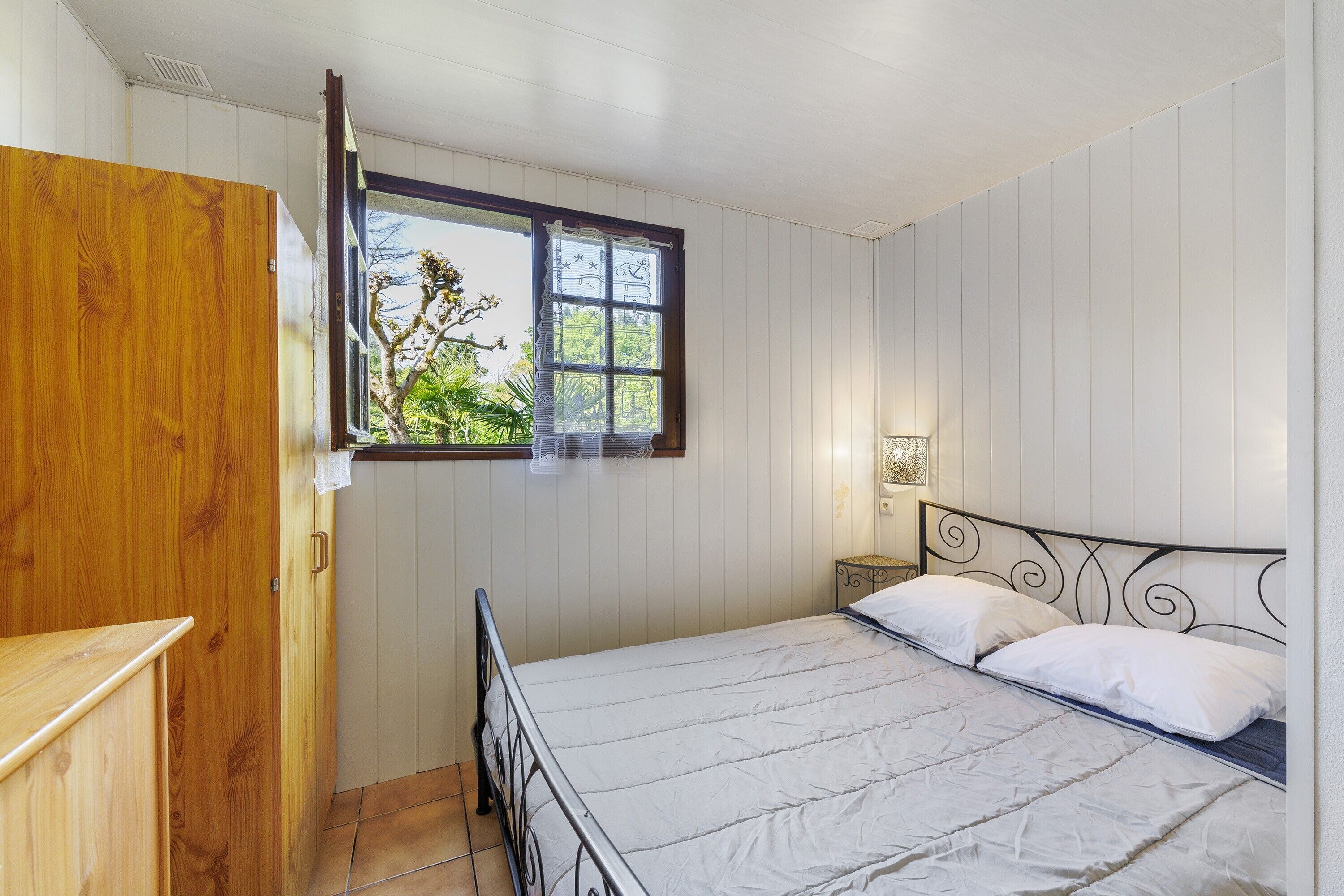 Bügeleisen/Bügelbrett, WLAN