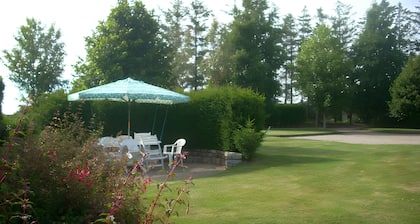 Bed & Breakfast 'La Chambre Bleue' mit Gemeinschaftsterrasse, Garten & WLAN