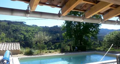 Appartement « Gßte - La Magnanerie » avec vue sur la montagne, piscine partagée et Wi-Fi