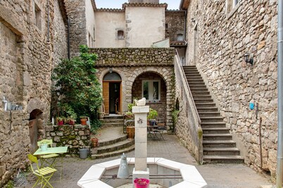 “Gîte - La Magnanerie” with Mountain View, Shared Pool, and Wi-Fi