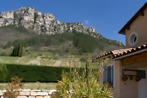 Villa "Gîte Le Calcadis" with Mountain View, Wi-Fi, and Air Conditioning