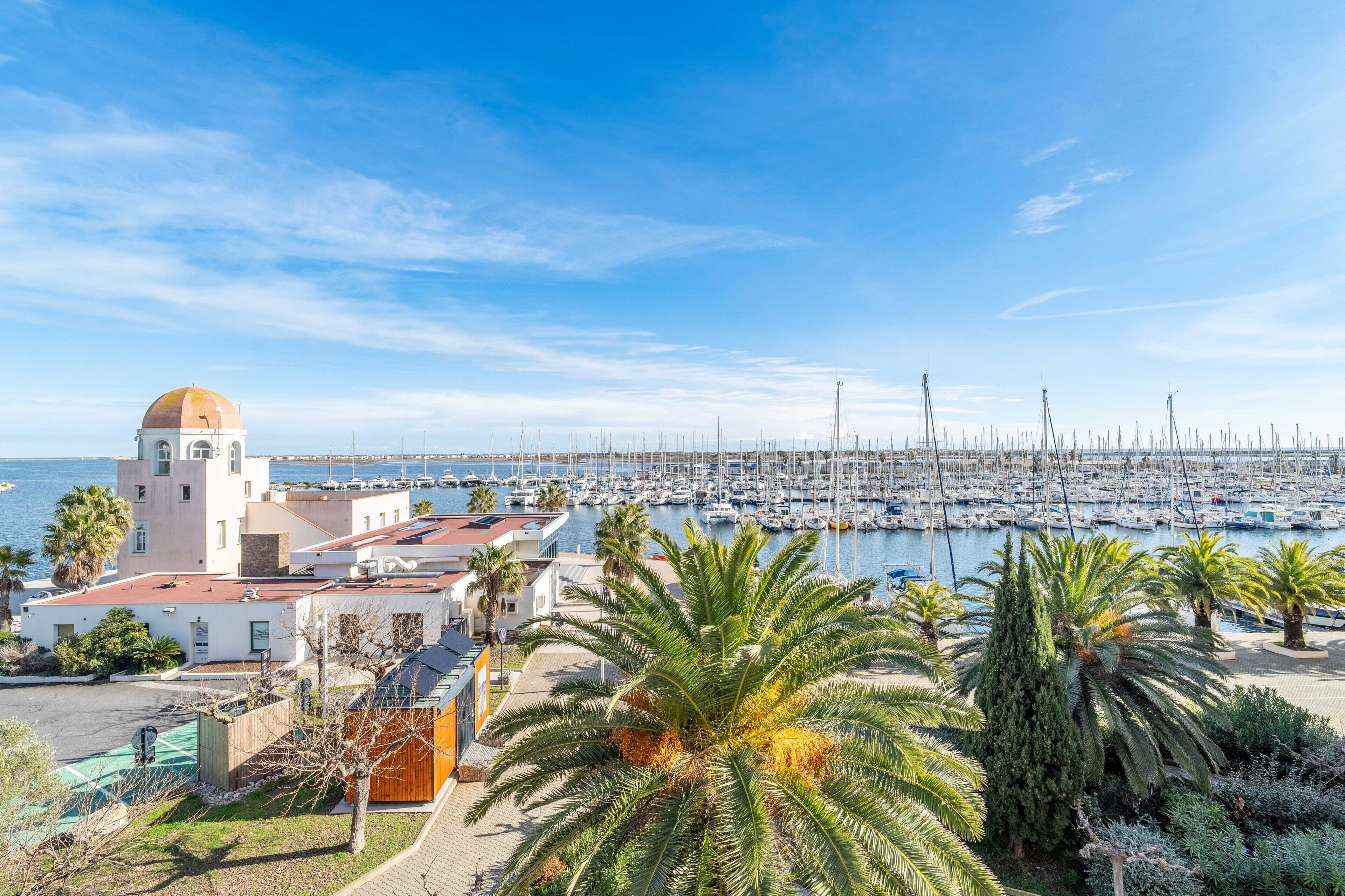 Marina/club náutico