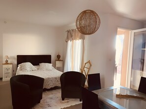 WiFi - Studio "2 - Le Mas Du Soleil" with Sea View, Wi-Fi and Air Conditioning (Sainte-Maxime)