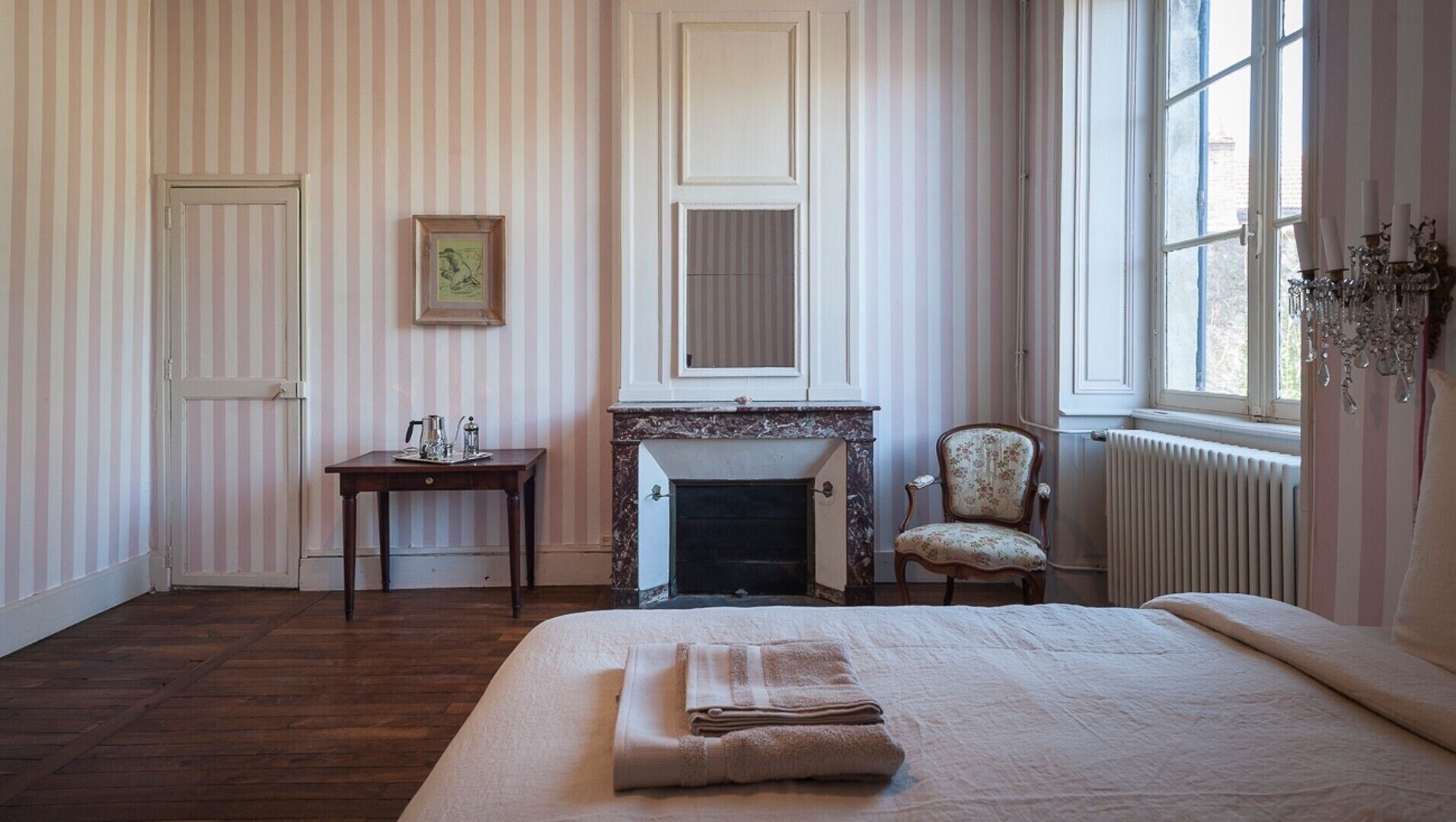 熨斗/熨衣板、WiFi、床单