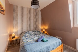 Fer et planche à repasser, Wi-Fi, draps fournis