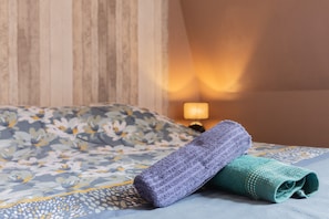 Ferros/tábuas de passar roupa, Wi-Fi, roupa de cama
