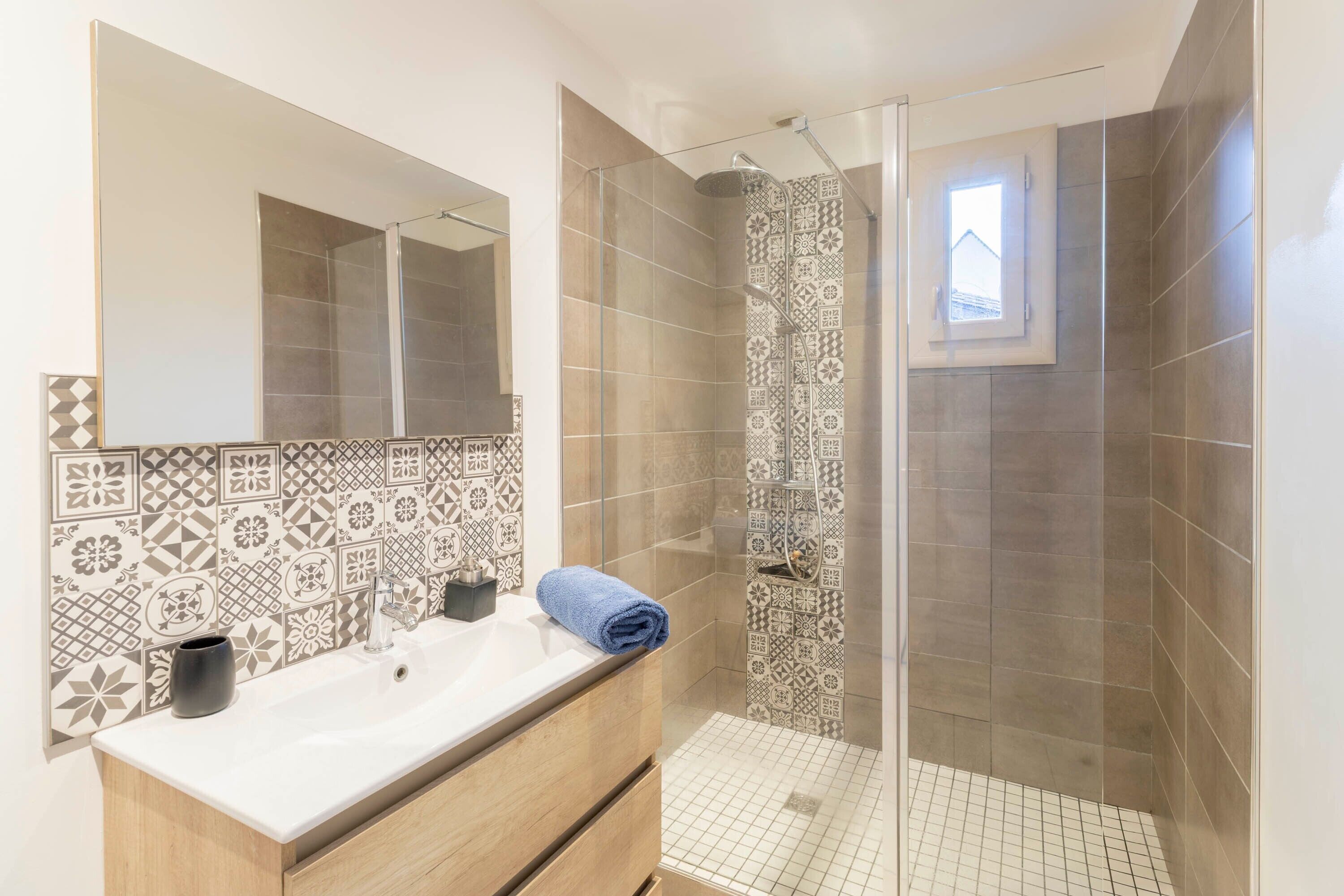 Ducha y secador de pelo