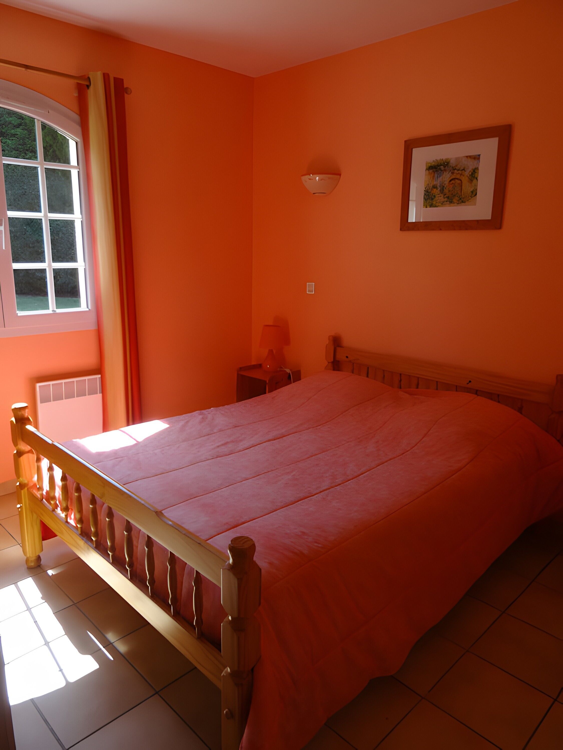 Iron/ironing board, WiFi