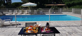 Spacious House in the Heart of Médoc Between Estuary and Ocean