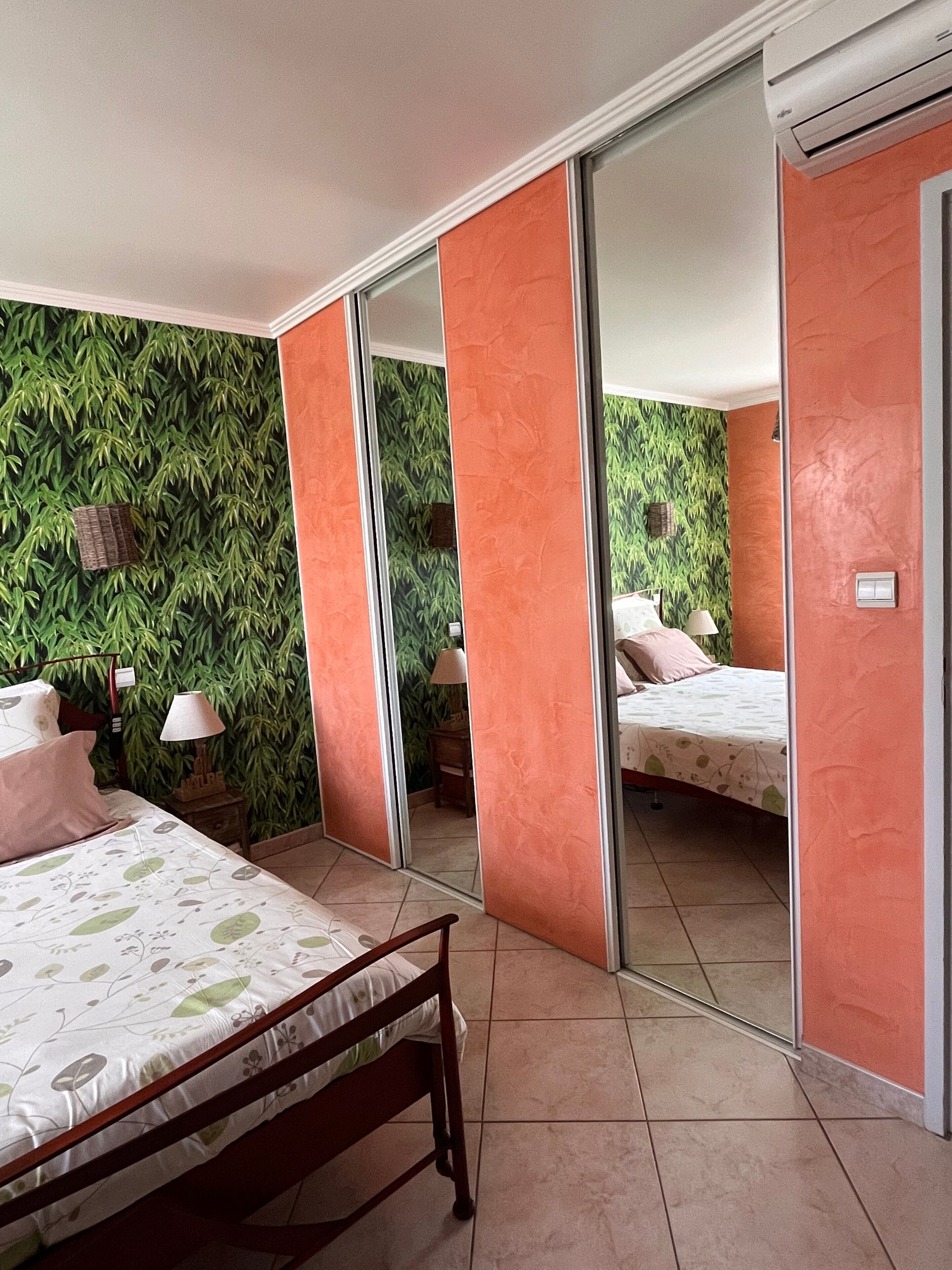 Bügeleisen/Bügelbrett, WLAN, Bettwäsche