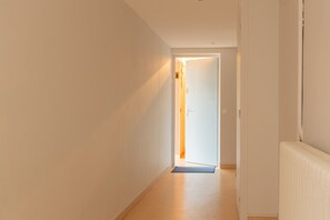 Interior - “Résidence Pleine Mer” Apartment with Sea View and Shared Garden (Saint-Pierre-en-Port)