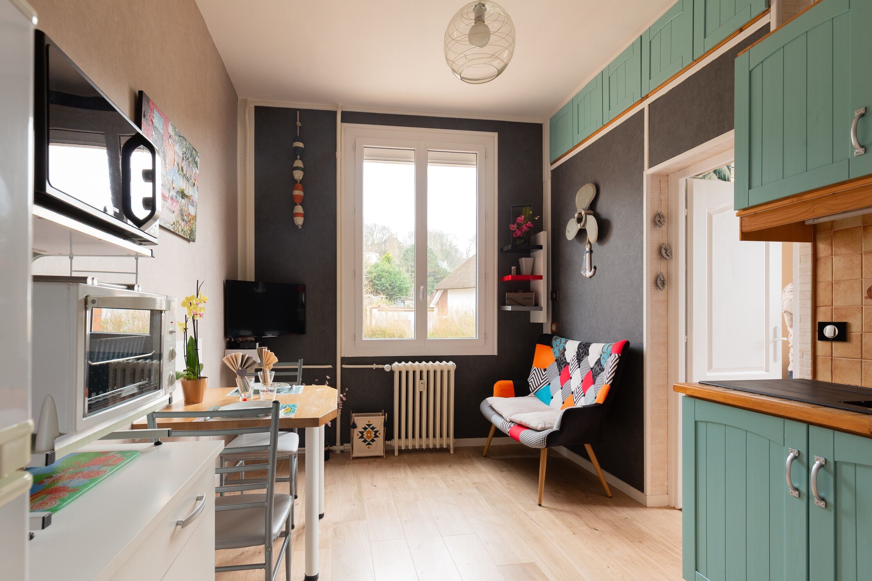Refrigerador, microondas, horno, placa de cocina