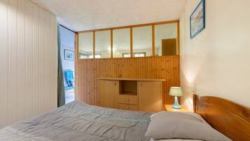 1 Schlafzimmer, Bügeleisen/Bügelbrett, WLAN