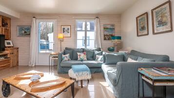 TV, peis, videospill og DVD-spiller