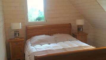 Fer et planche Ă repasser, Wi-Fi, draps fournis