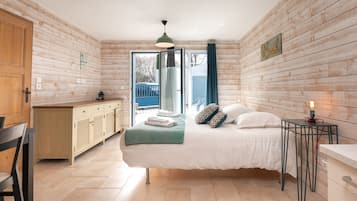 Fer et planche Ă repasser, Wi-Fi, draps fournis