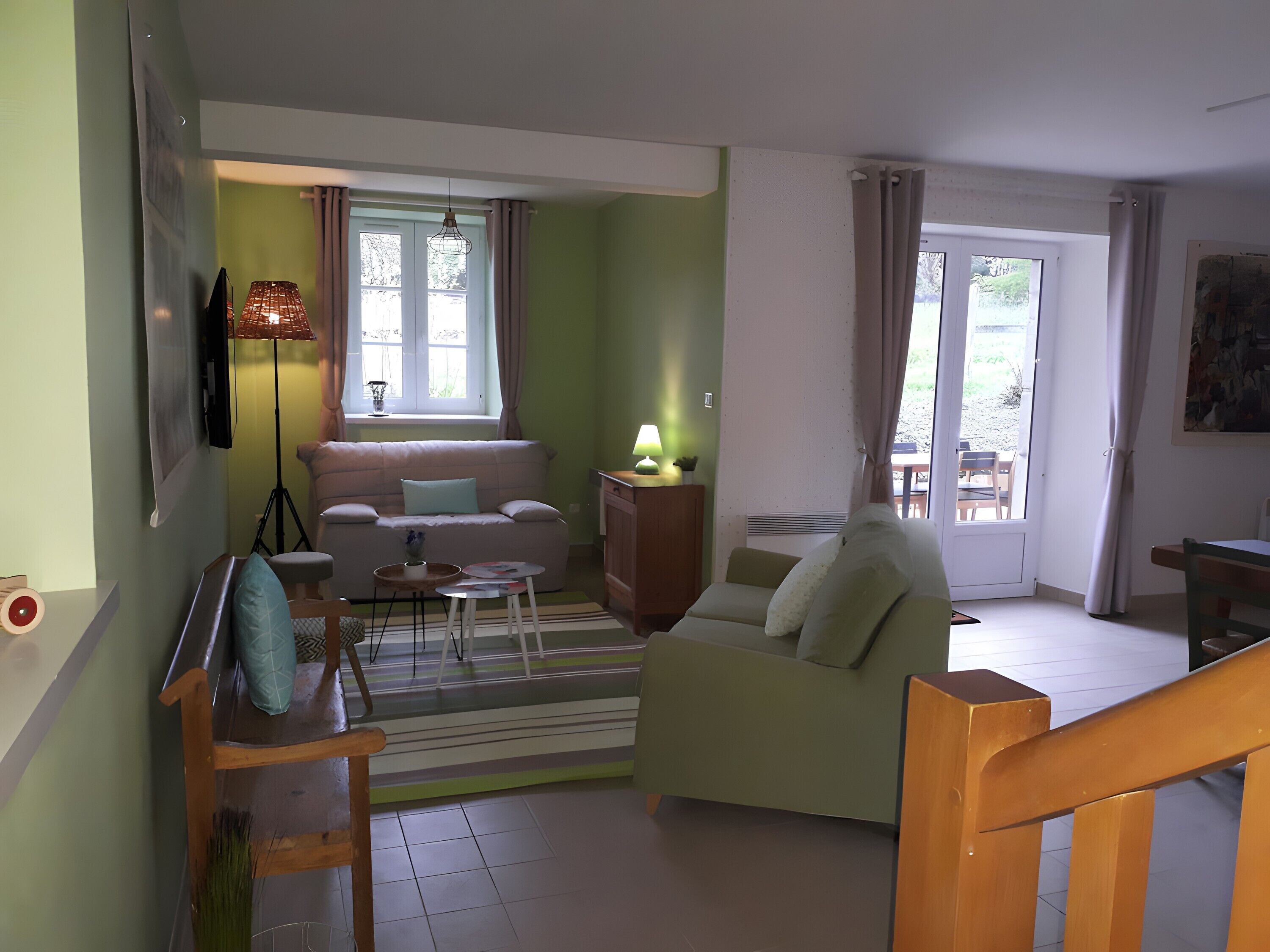 Télévision, table de tennis de table