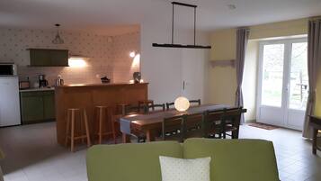 Televisie en een tafeltennistafel