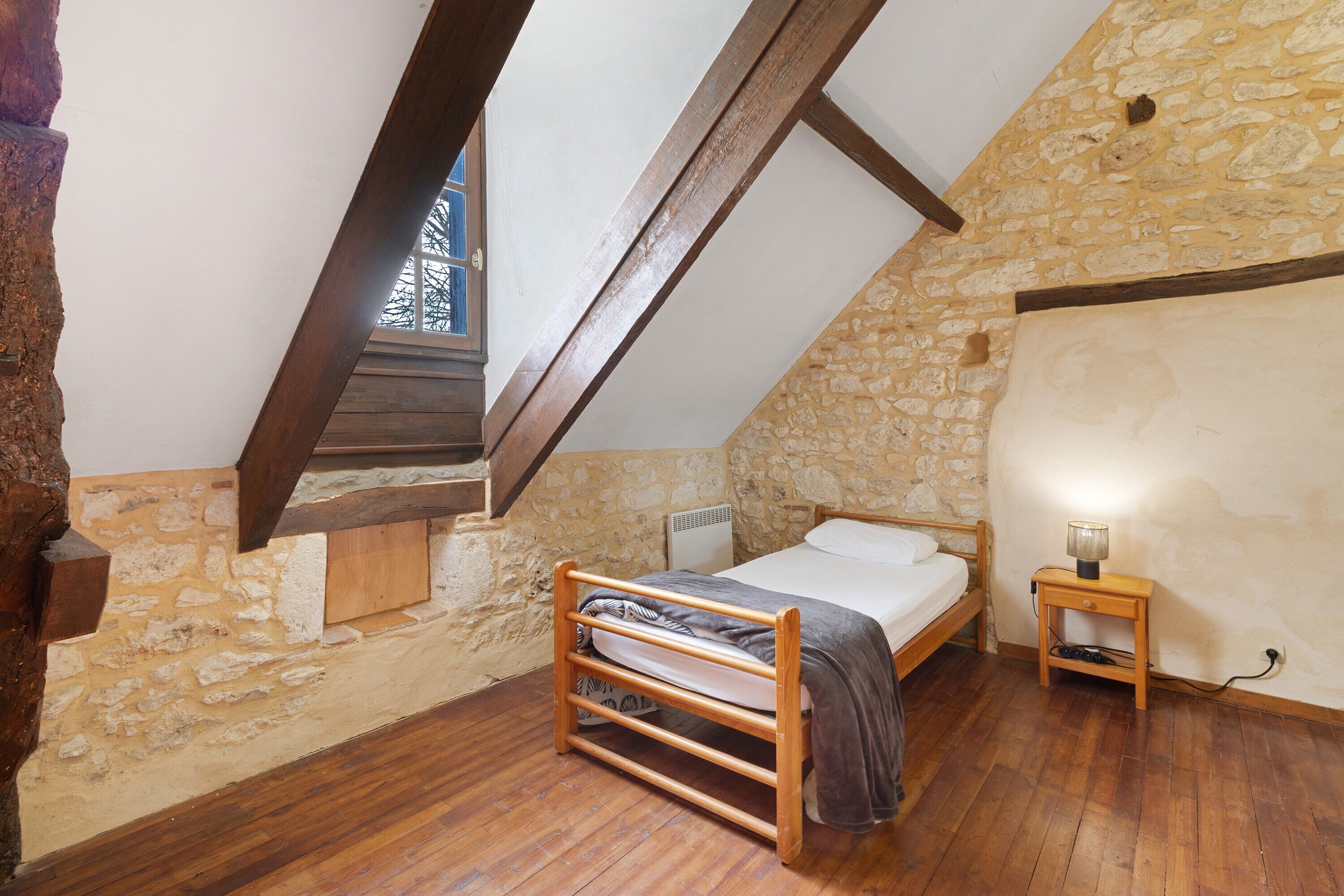 熨斗/熨衣板、WiFi、床单