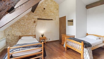 Ferros/tĂĄbuas de passar roupa, Wi-Fi, roupa de cama