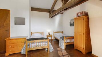 Ferros/tĂĄbuas de passar roupa, Wi-Fi, roupa de cama