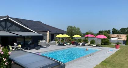 “Grand Comfort Loft” with Pool, 3-Star Rating, Wi-Fi & Air Conditioning