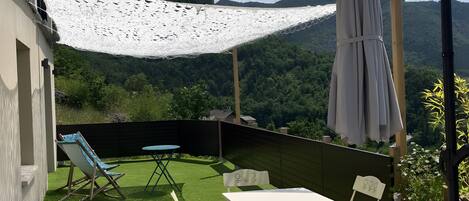 屋外ダイニングエリア