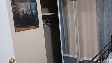 3 soverom, strykejern/-brett, wi-fi og sengetøy