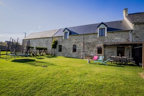 Terrace/patio - Holiday Home “Gîte Les Normandes” with Wi-Fi (Cahagnolles)