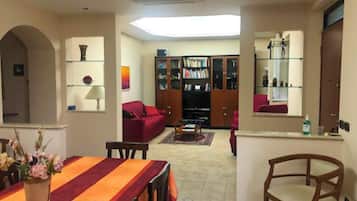 Appartamento, 2 camere da letto, patio | Interni