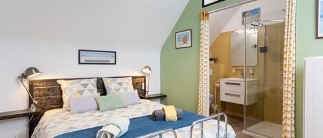 Fer et planche à repasser, Wi-Fi, draps fournis