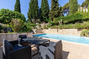 Pool - Apartment 'Fleur De Pampa' with Pool, Wi-Fi, and Air Conditioning (Cassis)