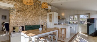 Holiday Home “Gîte - Entre Amis” with Shared Pool, Wi-Fi & Air Conditioning