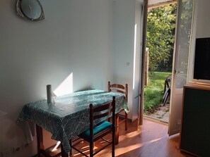 Dining - Duplex Apartment in the Countryside (Cirey-sur-Vezouze)