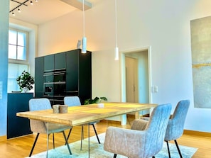 Dining - Apartment 'Chalet' with Balcony and Wi-Fi (Baden-Baden)