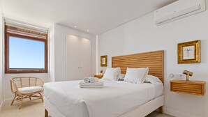 1 bedroom, iron/ironing board, travel cot, free WiFi - New Nogalera - Sea Views (Torremolinos)