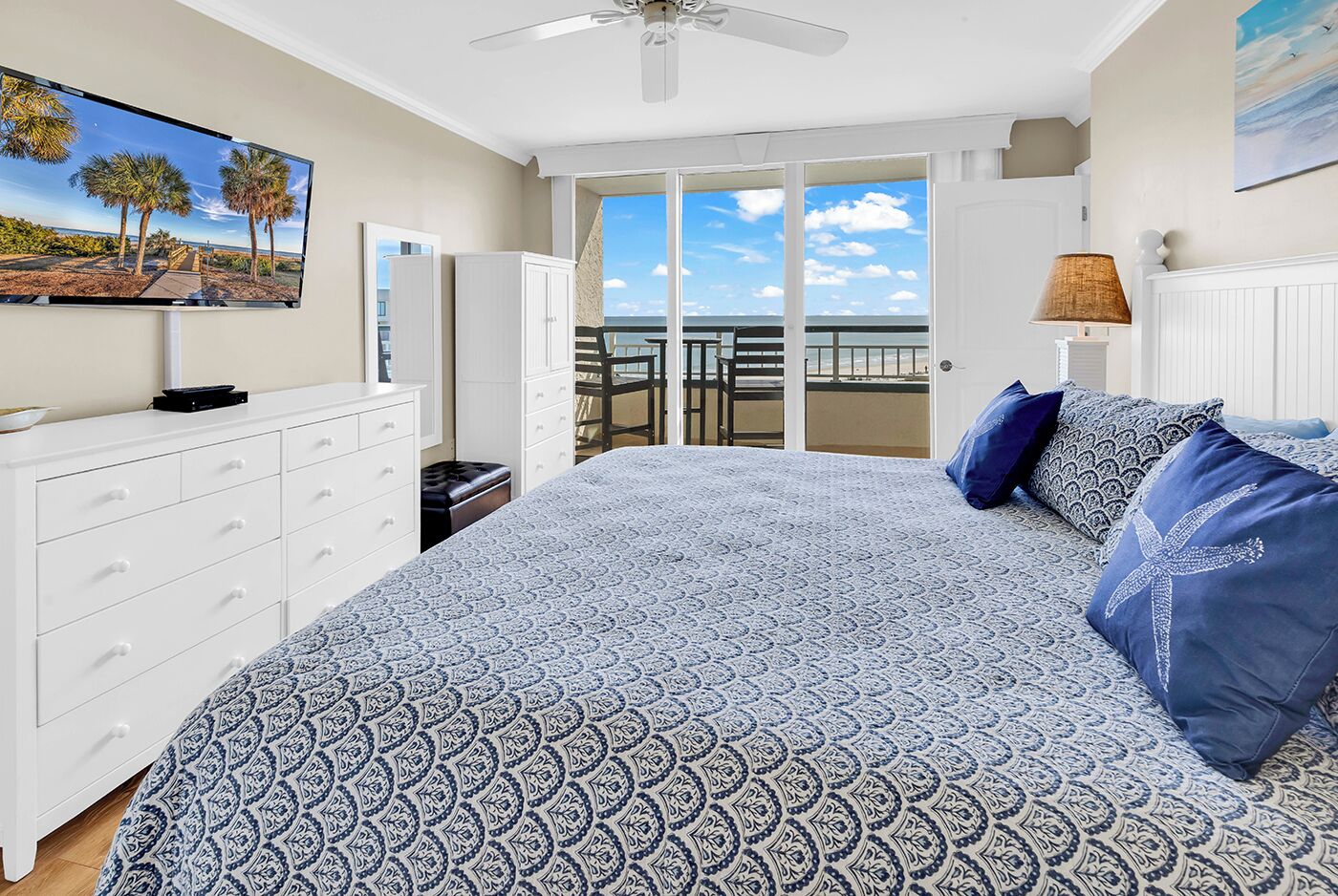 2 bedrooms, iron/ironing board, WiFi (free), bed sheets